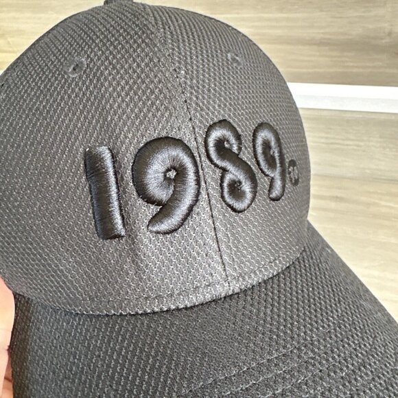 Taylor Swift 1989 T.S. Hat / Cap Black Fitted Small/medium New Era Exc Cond - Picture 12 of 13